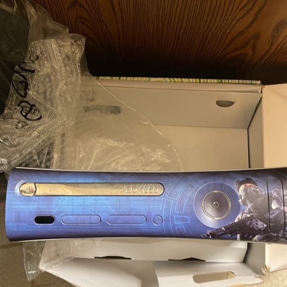 Xbox 360 - Picture 6 of 10